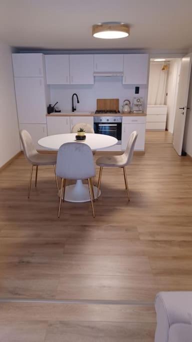 L'Essentiel Apartment Dinant Luaran gambar